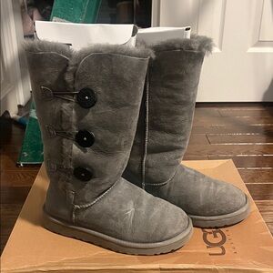 Triple button Bailey boot